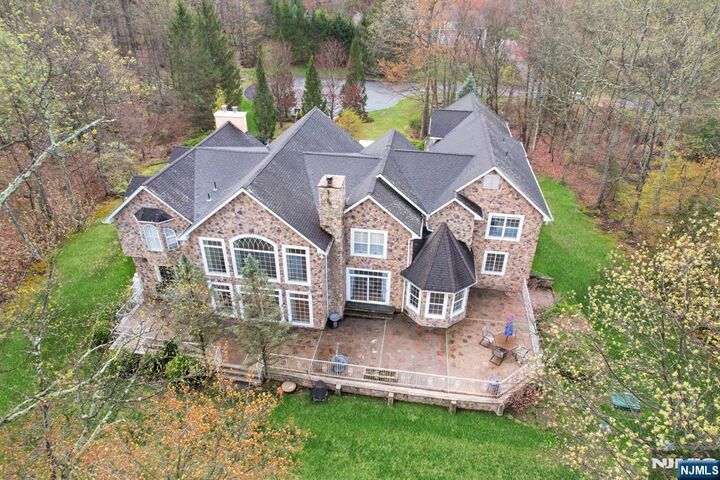 Property Photo:  12 Butternut Terrace  NJ 07405 