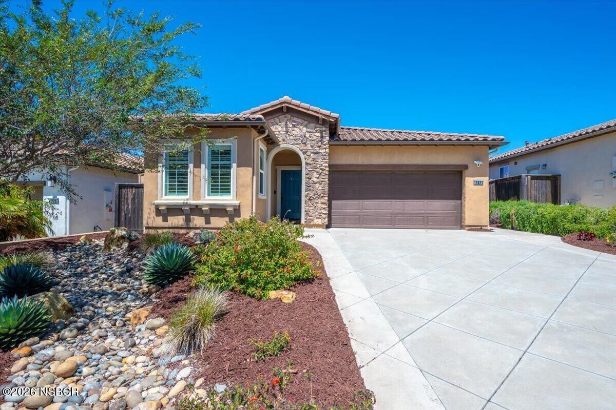 Property Photo: 787 Mahogany Street CA 93455