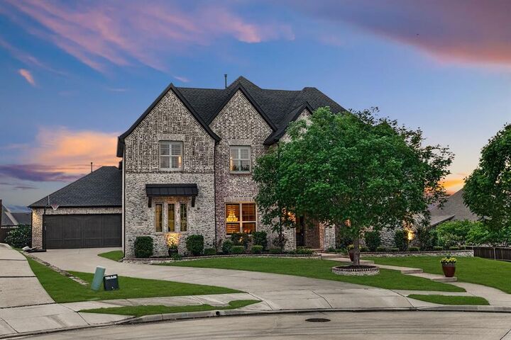 Property Photo:  1521 Latigo Court  TX 75078 
