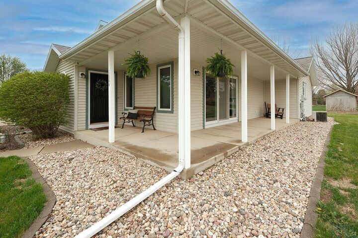 Property Photo:  1684 2nd Avenue SE  IA 51250 