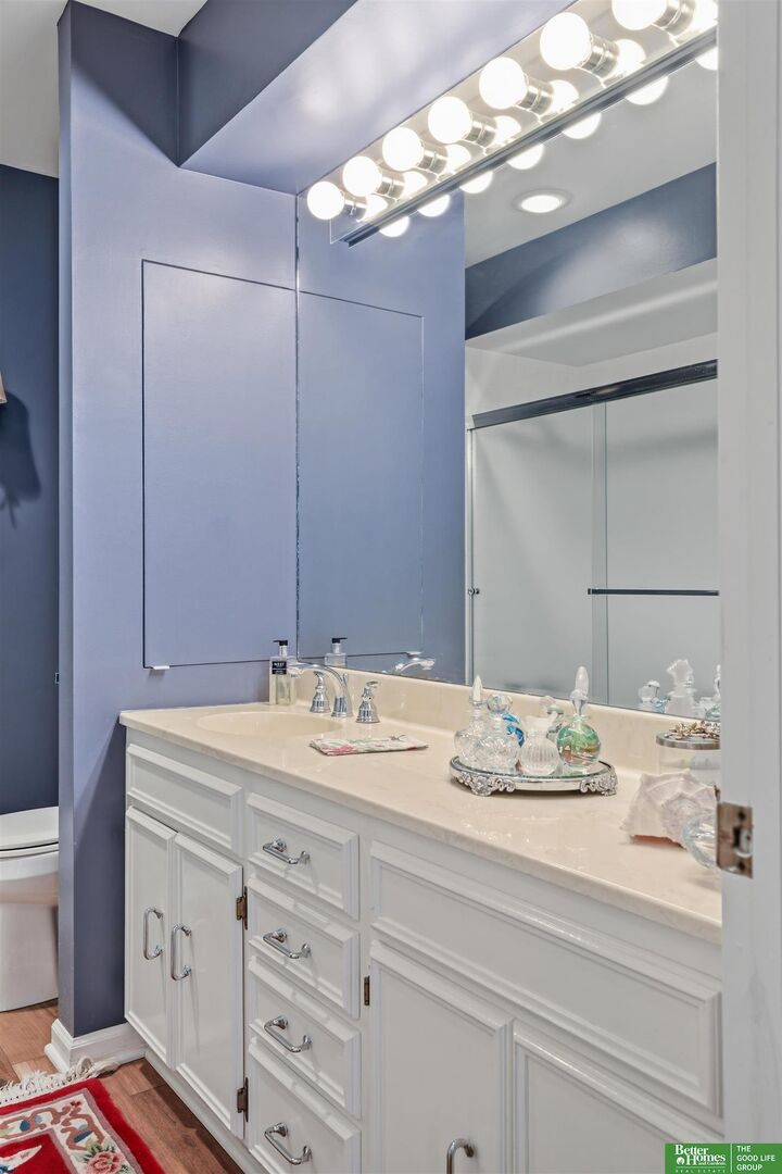 Property Photo:  919 S 112th Plaza  NE 68154 