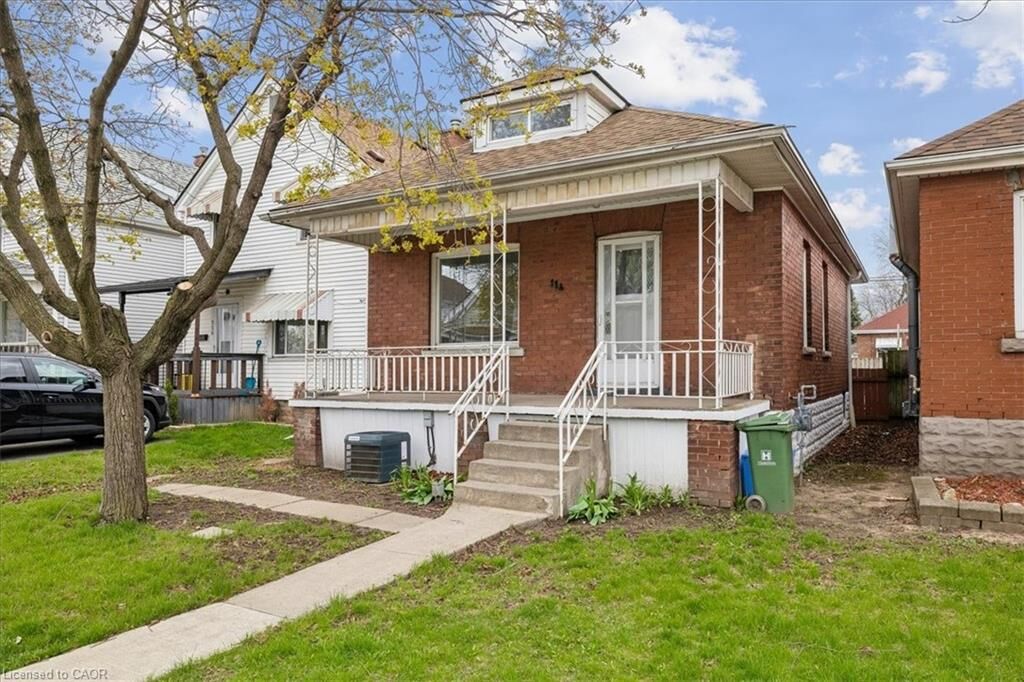 Property Photo: 114 Garside Avenue N ON L8H 4W3