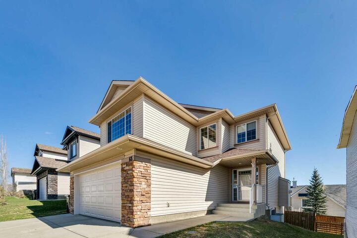 Photo de la propriété:  63 Westmount Circle  AB T1S 0B7 