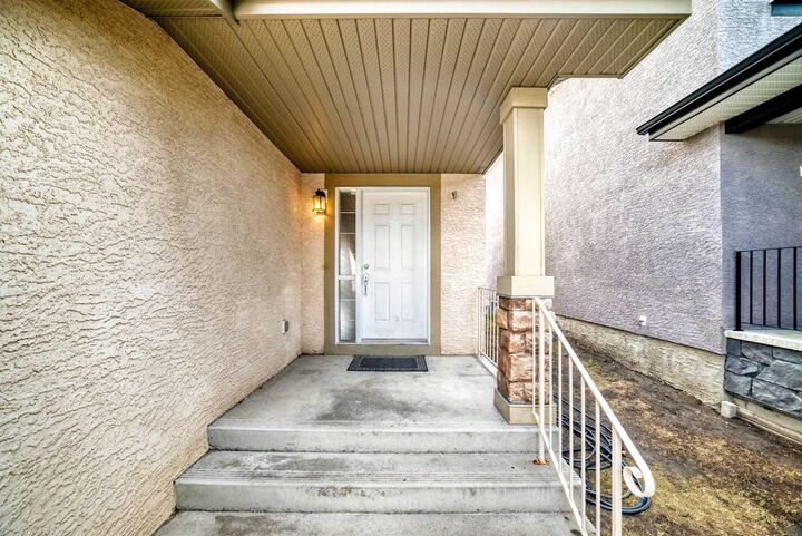 Photo de la propriété:  264 Everwillow Green SW  AB T2Y 4V9 