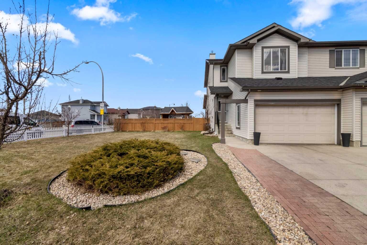 Property Photo:  10 Taralea Bay NE  AB T3J 5H1 