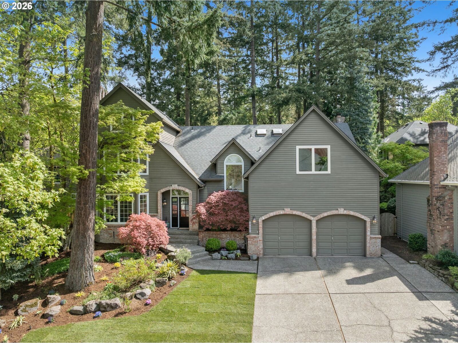 Property Photo: 4140 Melissa Dr OR 97034