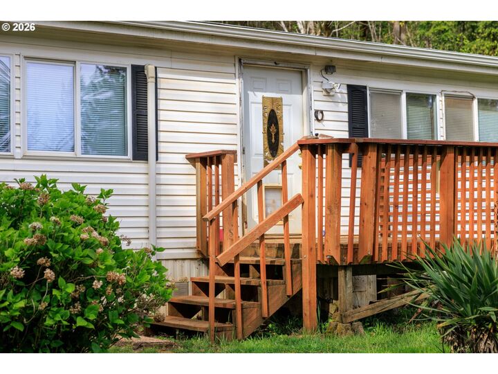 Property Photo:  28330 Jones Dr  OR 97345 