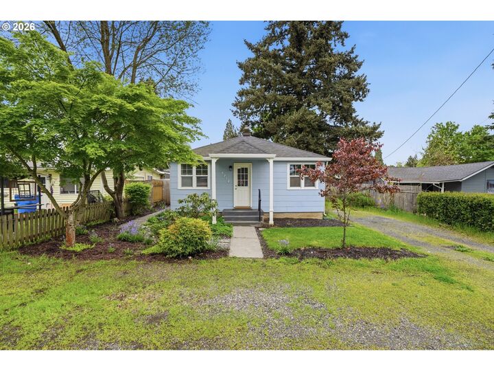 Property Photo:  3712 O St  WA 98663 