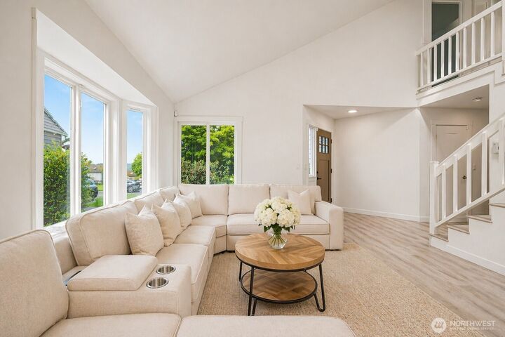 Property Photo:  3112  Wells Avenue S  WA 98055 