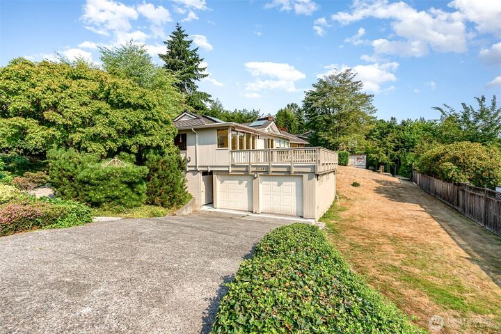 Property Photo:  5120 NE 54th Street  WA 98105 