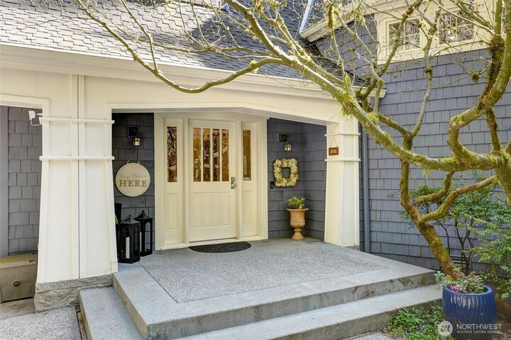 Property Photo:  29213 SE 5th Street  WA 98024 