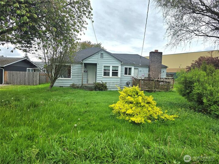 Property Photo:  2244  32 Avenue  WA 98632 