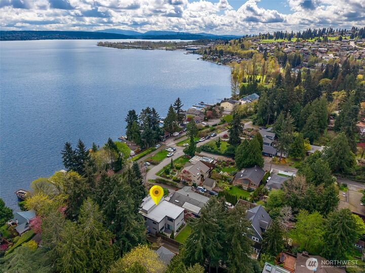 Property Photo:  9719  Lake Shore Boulevard NE  WA 98115 