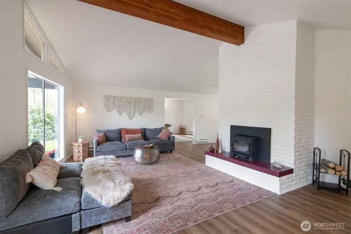 Property Photo: 11725 Bollenbaugh Hill Road WA 98272