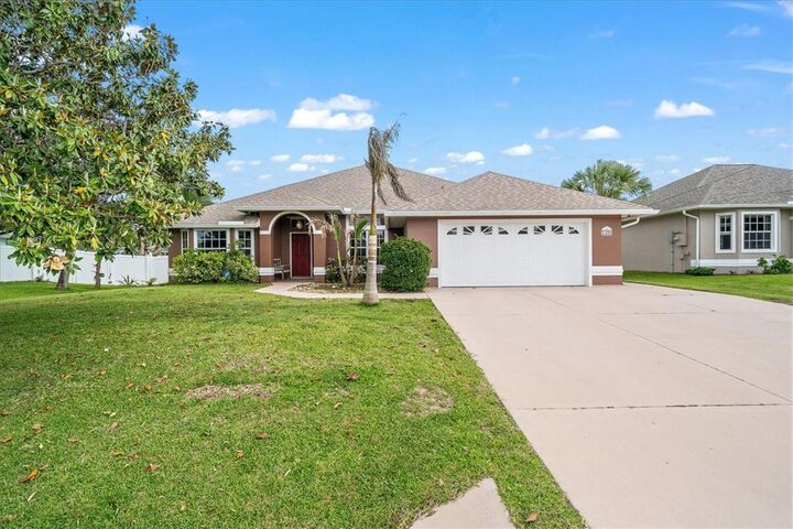 Property Photo:  162 Concha Drive  FL 32958 