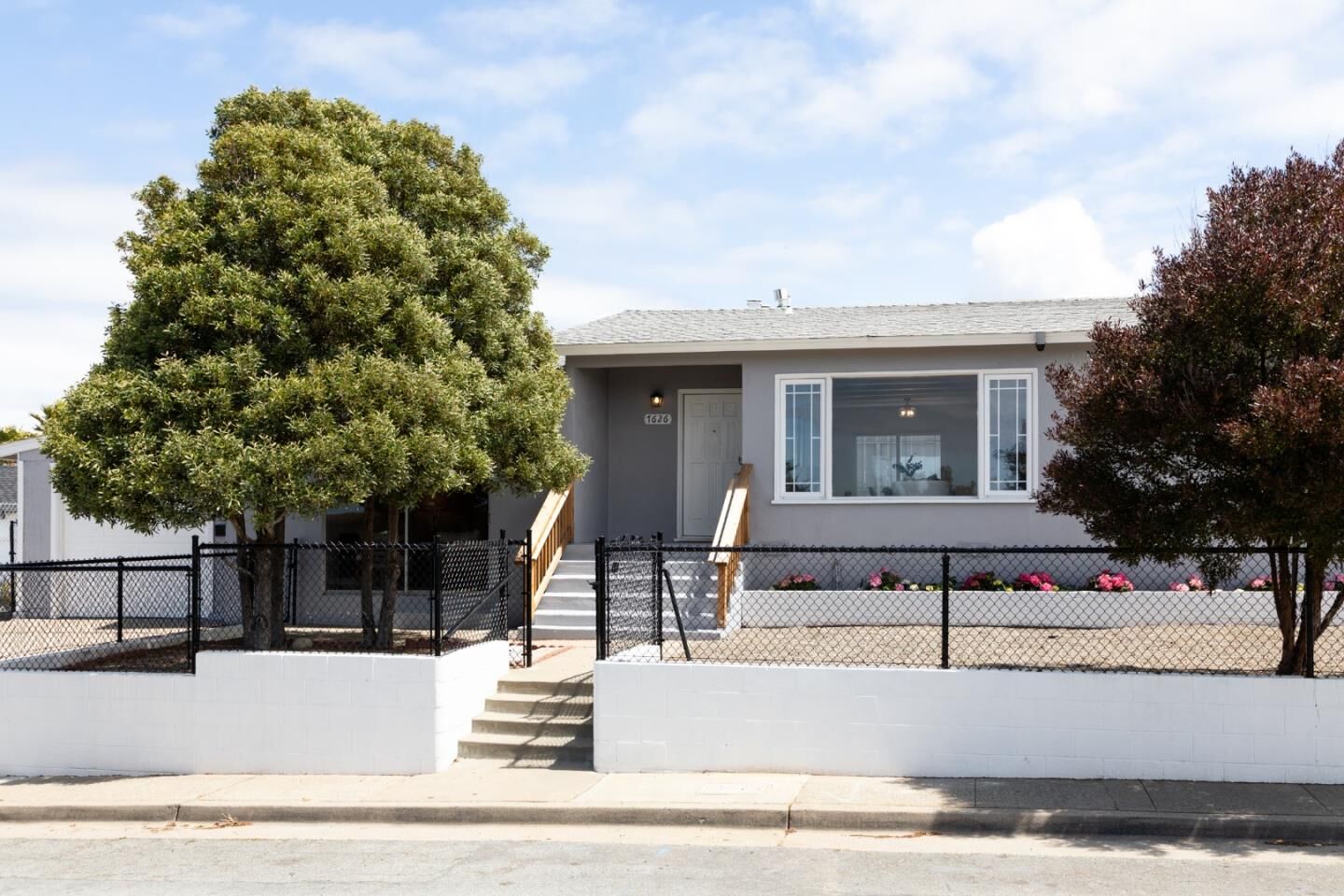 Property Photo:  1626 Darwin Street  CA 93955 
