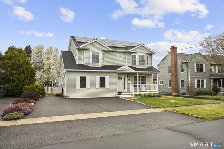 Property Photo:  295 York Street  CT 06615 