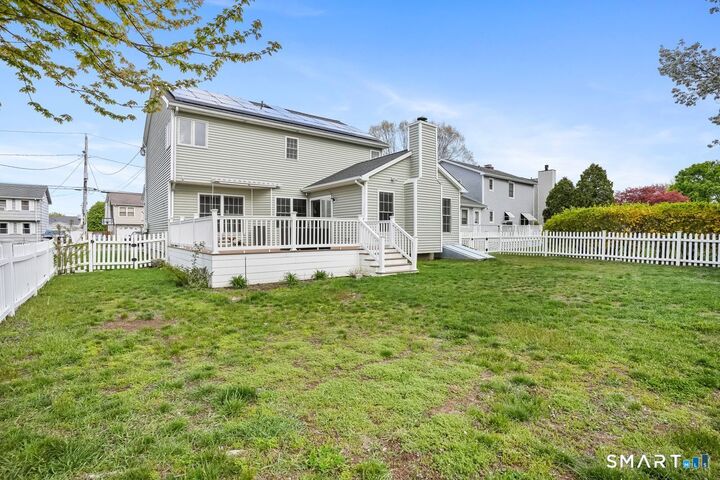 Property Photo:  295 York Street  CT 06615 