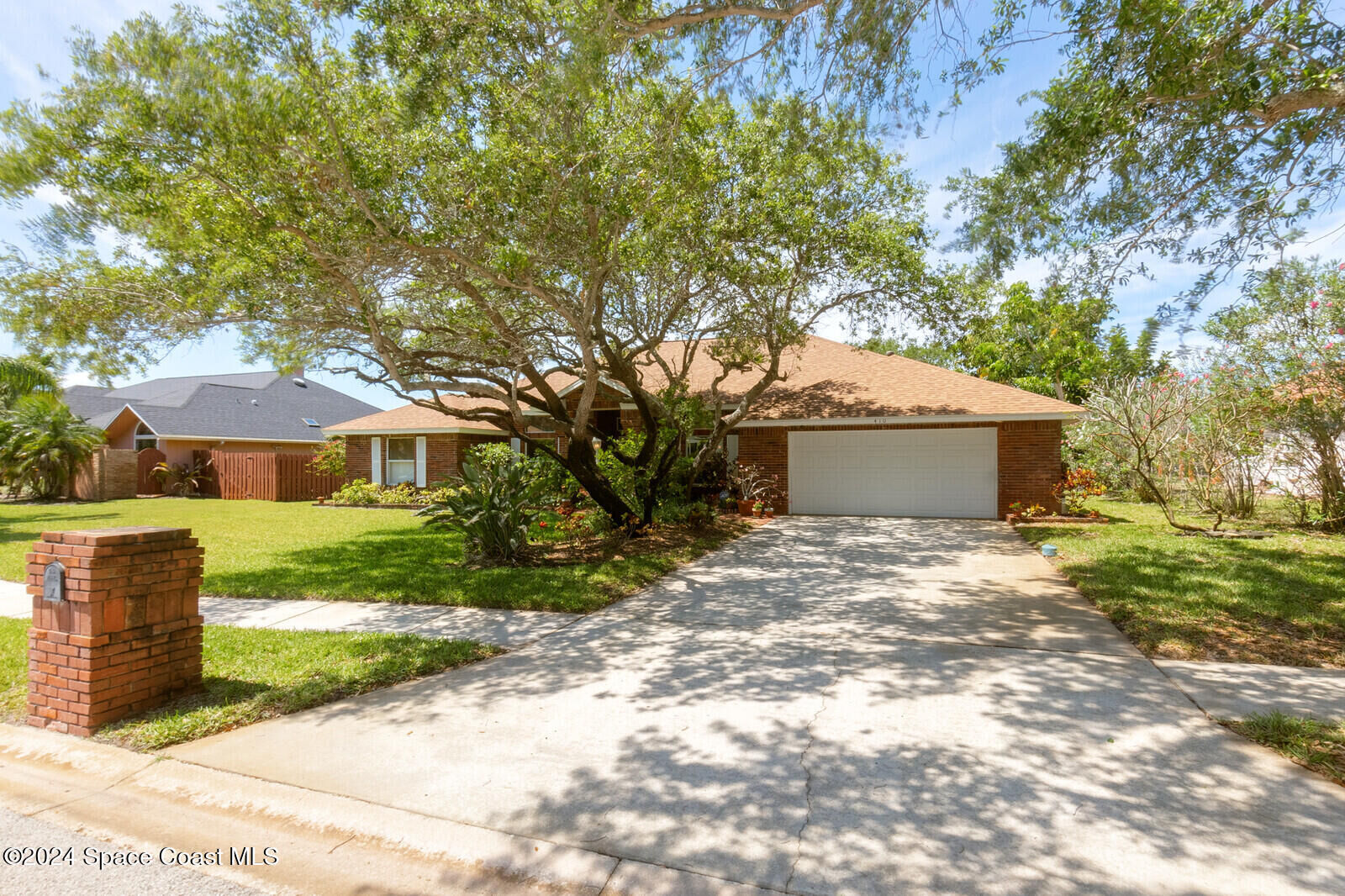 Property Photo:  410 Oriole Lane  FL 32903 