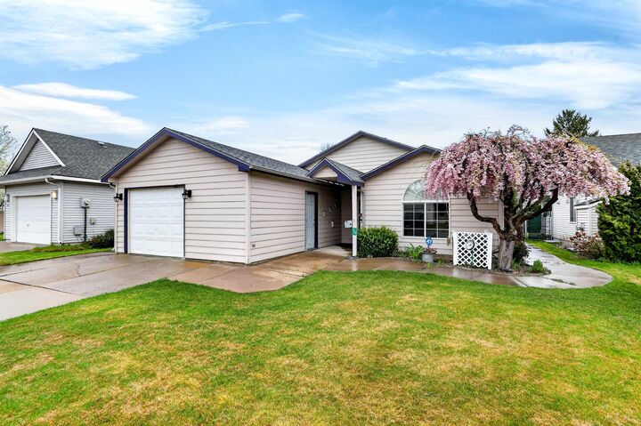 Property Photo: 405 S Lucille Ct WA 99216