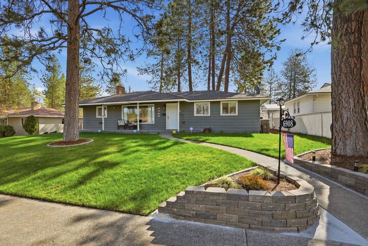 Property Photo:  6908 N Washington St  WA 99208 