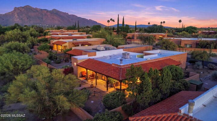 Property Photo:  1915 W Hickory Hollow Lane  AZ 85704 