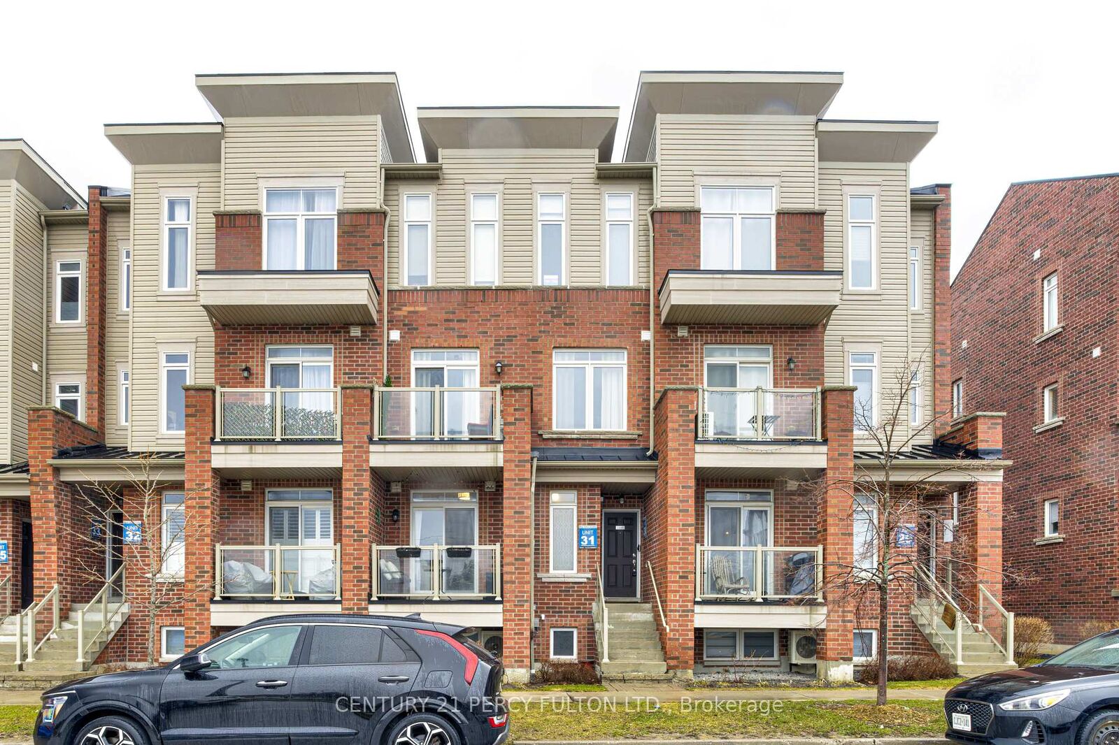 Property Photo:  2566 William Jackson Drive  ON L1X 0E5 