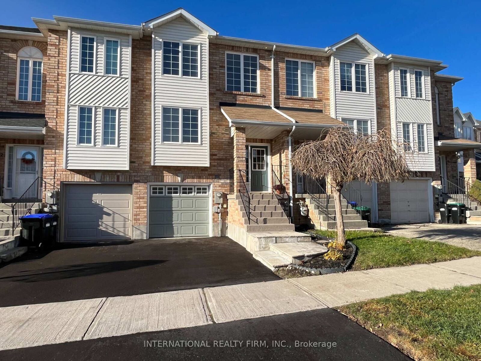 Property Photo: 44 Natale Court ON L3Z 3B1