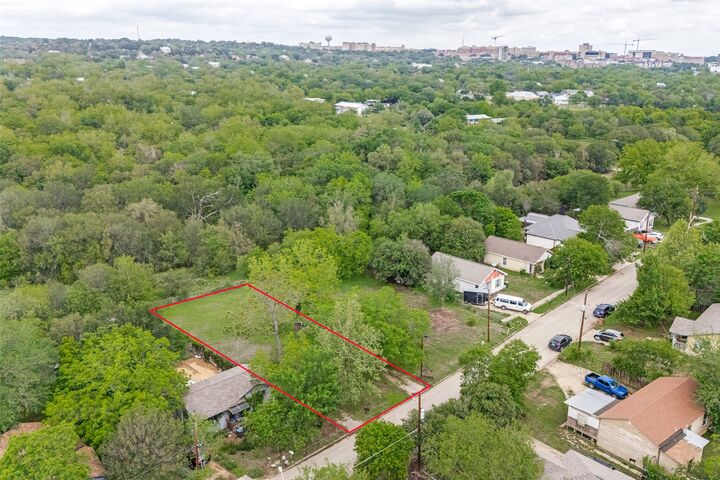 Property Photo:  1110 Gravel Street  TX 78666 