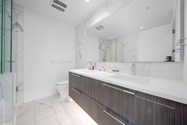 Property Photo:  6677 Cambie Street 505  BC V6P 0E6 