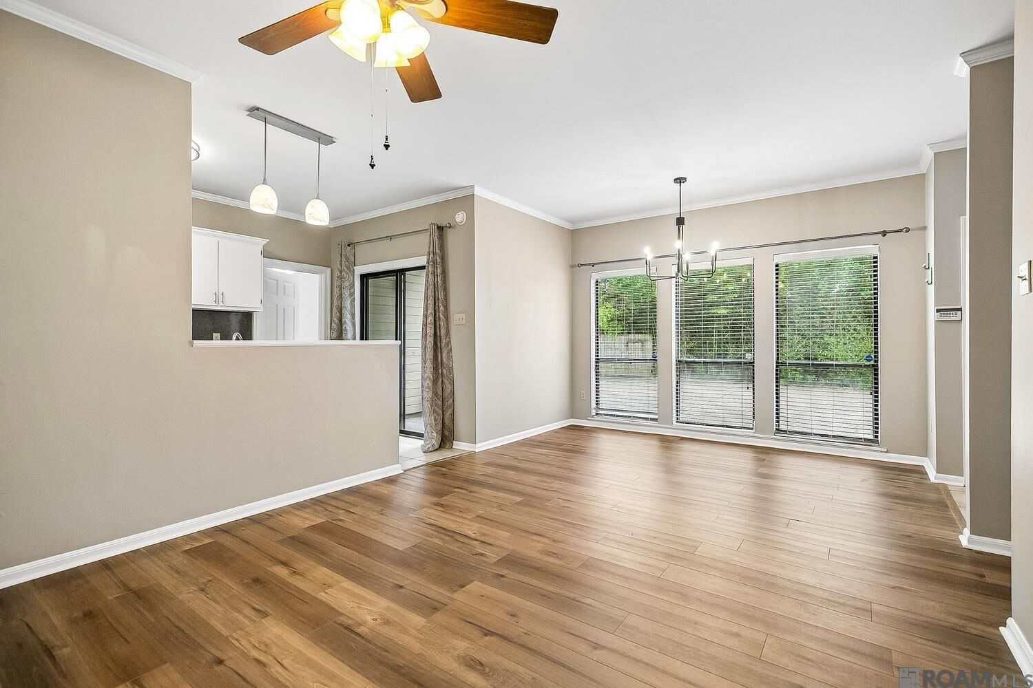 Property Photo:  7782 Lasalle Ave #15  LA 70806 