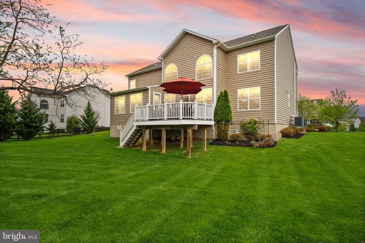 Property Photo:  14 Braeburn Court  VA 20141 