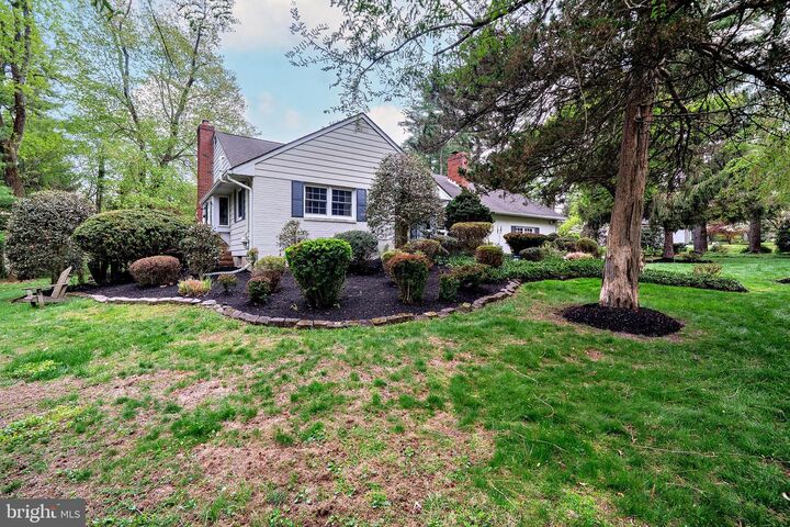 Property Photo:  12 Forrest Blend Drive  NJ 08560 