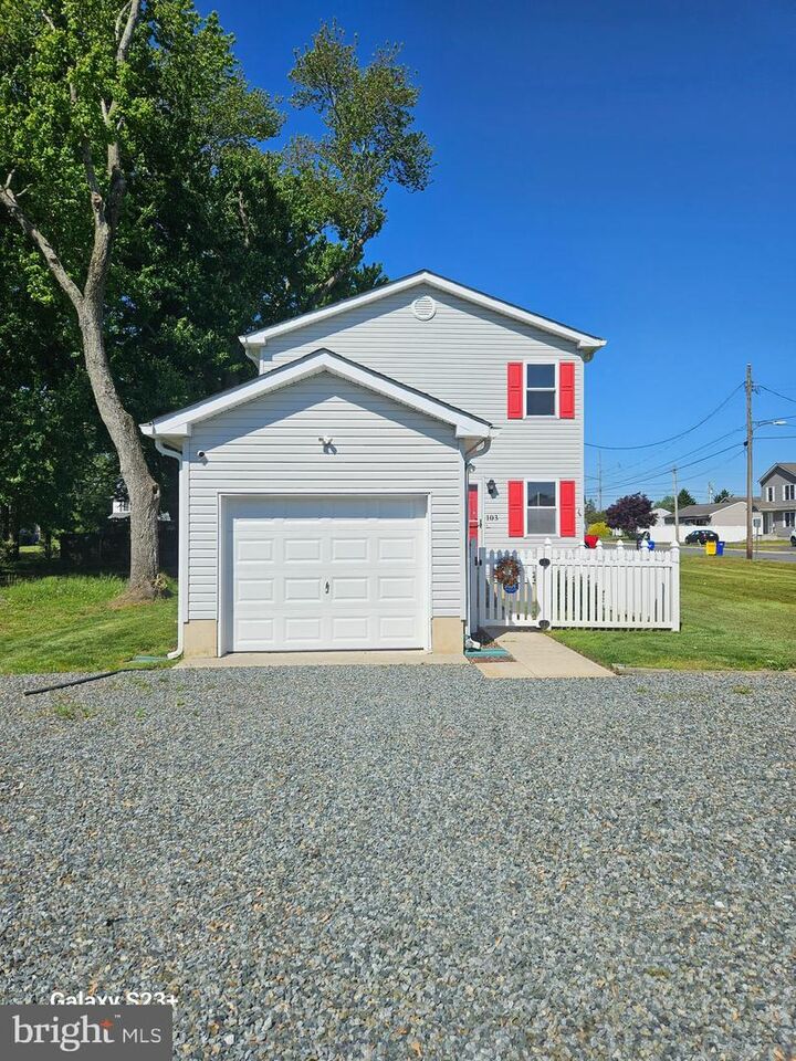 Property Photo:  103 East Street  DE 19952 