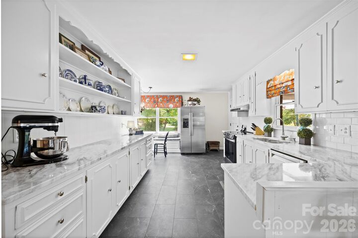 Property Photo:  208 S Dixie Street  NC 28021 