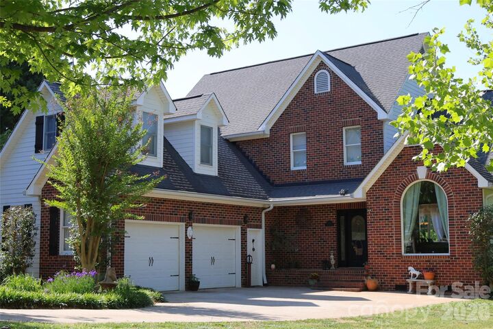Property Photo:  2325 Perry Road  NC 28037 