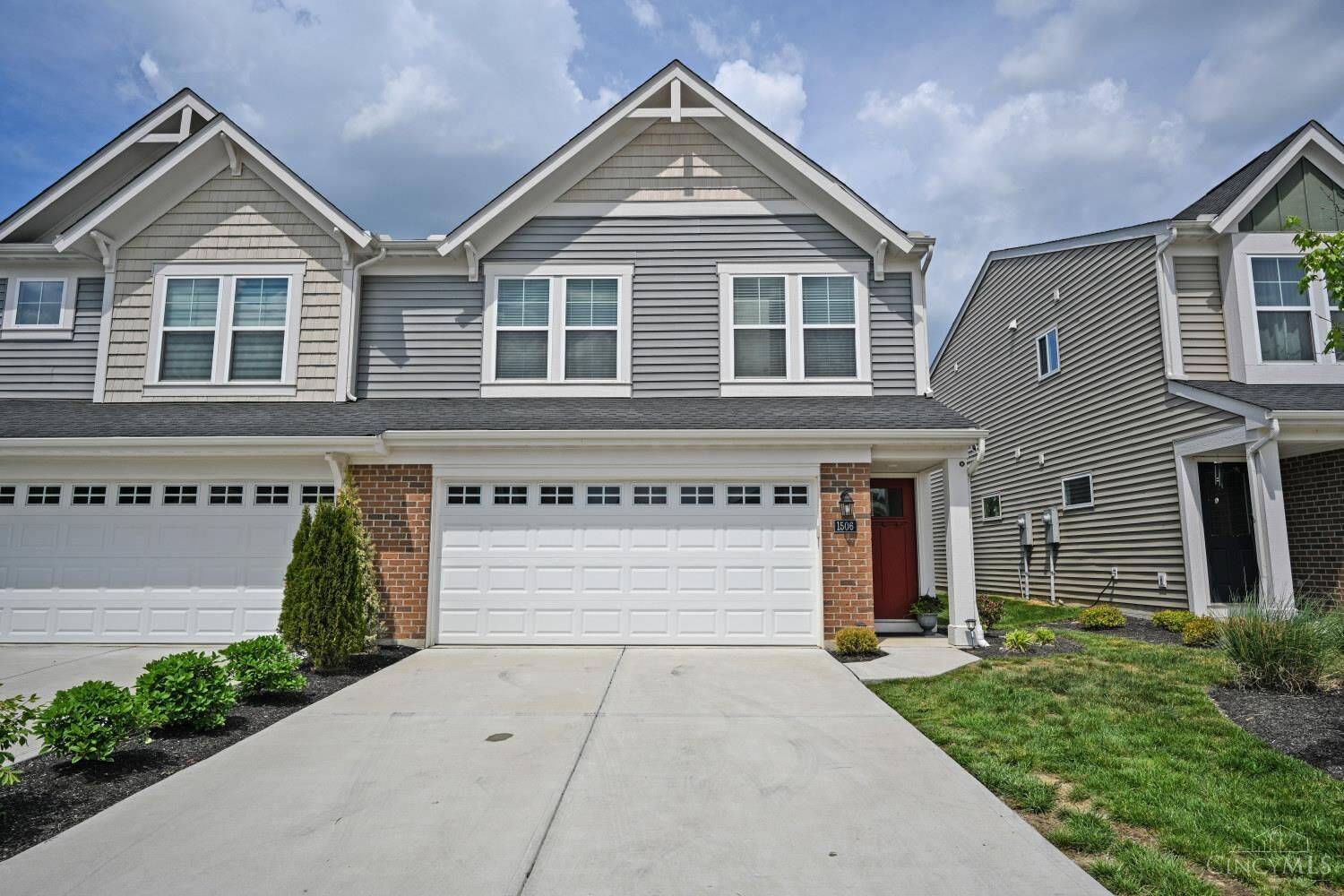 Property Photo:  1506 Summerview Lane  OH 45150 
