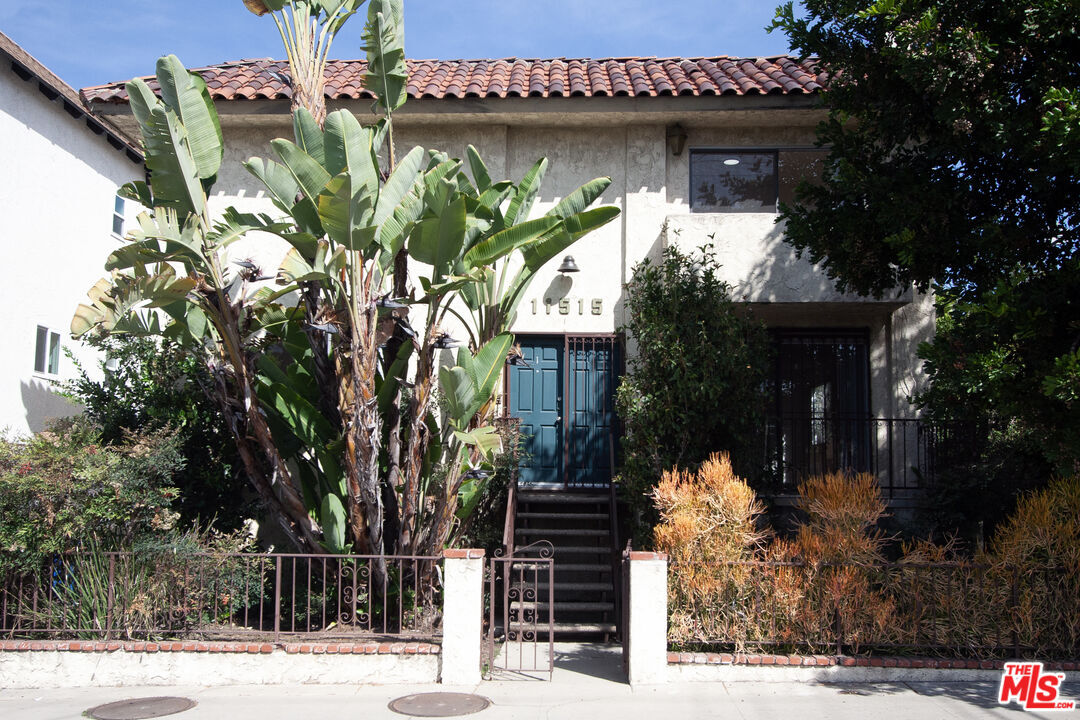 Property Photo:  11515 Ohio Ave  CA 90025 
