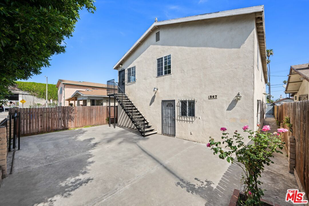 Property Photo:  347 W 67th St  CA 90003 