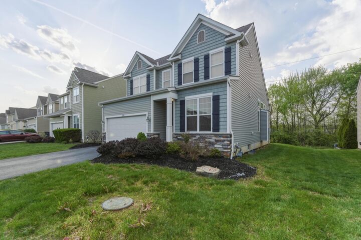 Property Photo:  6330 Hoffman Trace Drive  OH 43213 