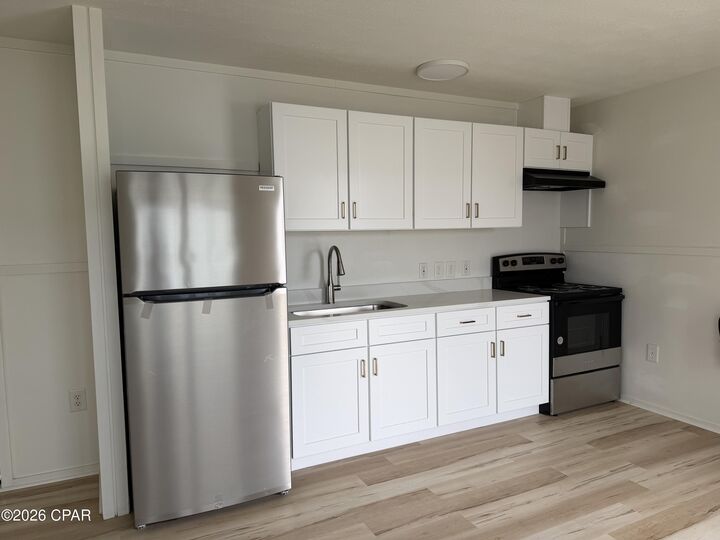 Property Photo:  102 Sims Avenue 1  FL 32404 
