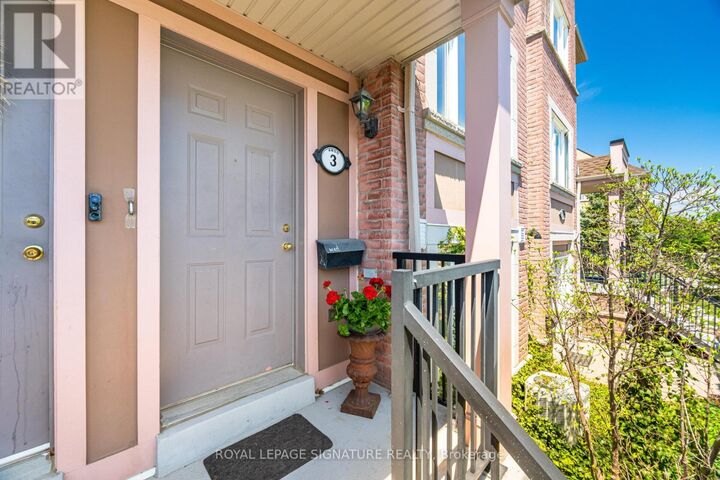 Property Photo:  4855 Half Moon Grove 3  ON L5M 8C7 