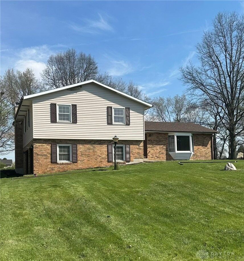 Property Photo: 758 Oneida Drive OH 45502
