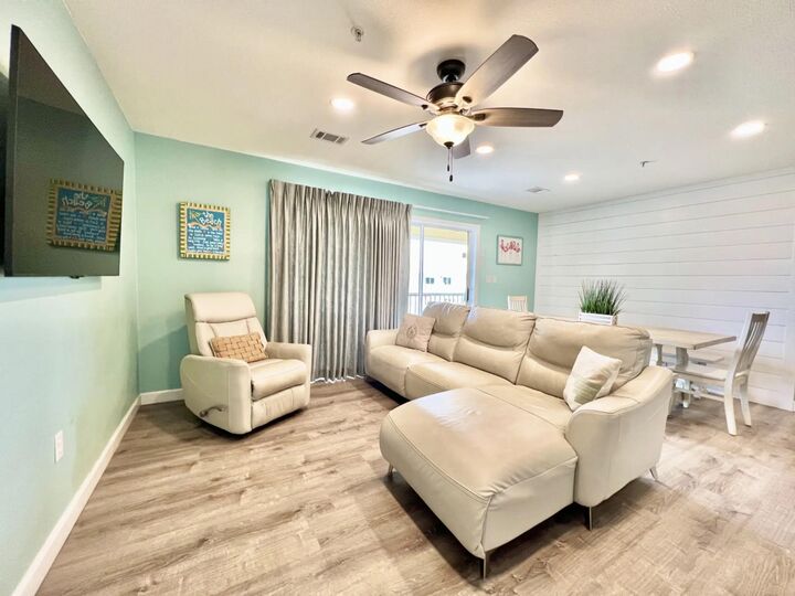 Property Photo:  1006 U.s. 98 132  FL 32541 