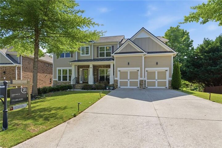 Property Photo: 4905 Shelbourne Drive GA 30041