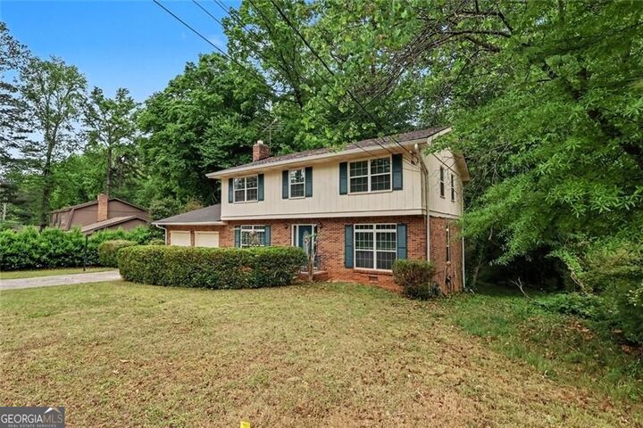Property Photo:  968 Abingdon Court  GA 30083 