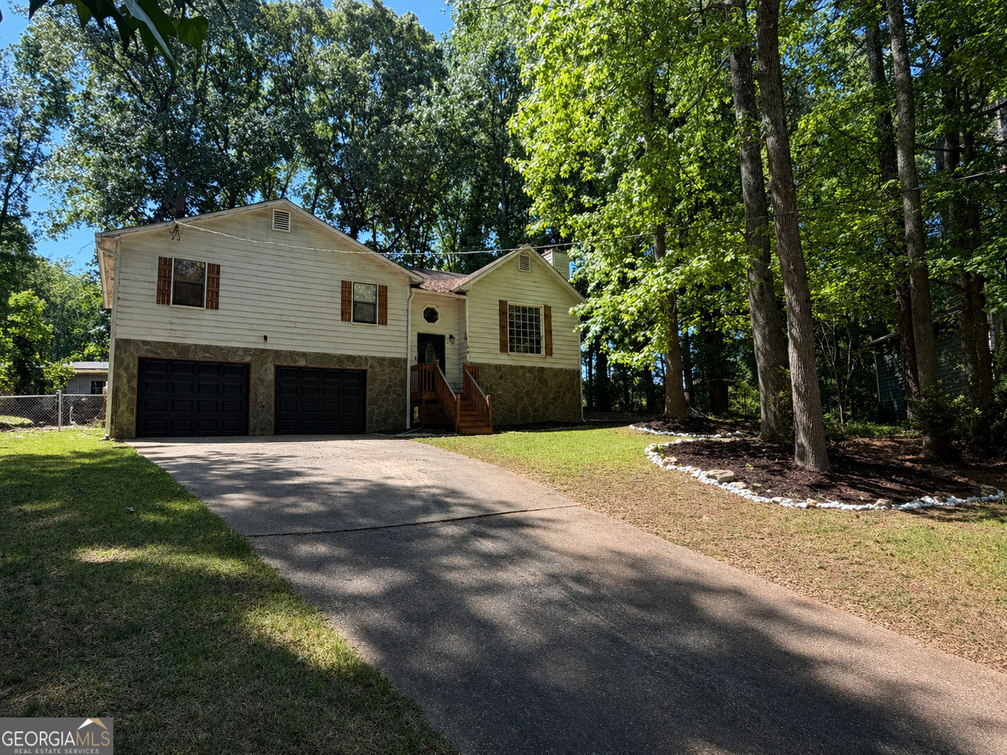 Property Photo:  202 Blackhawk Trail  GA 30157 