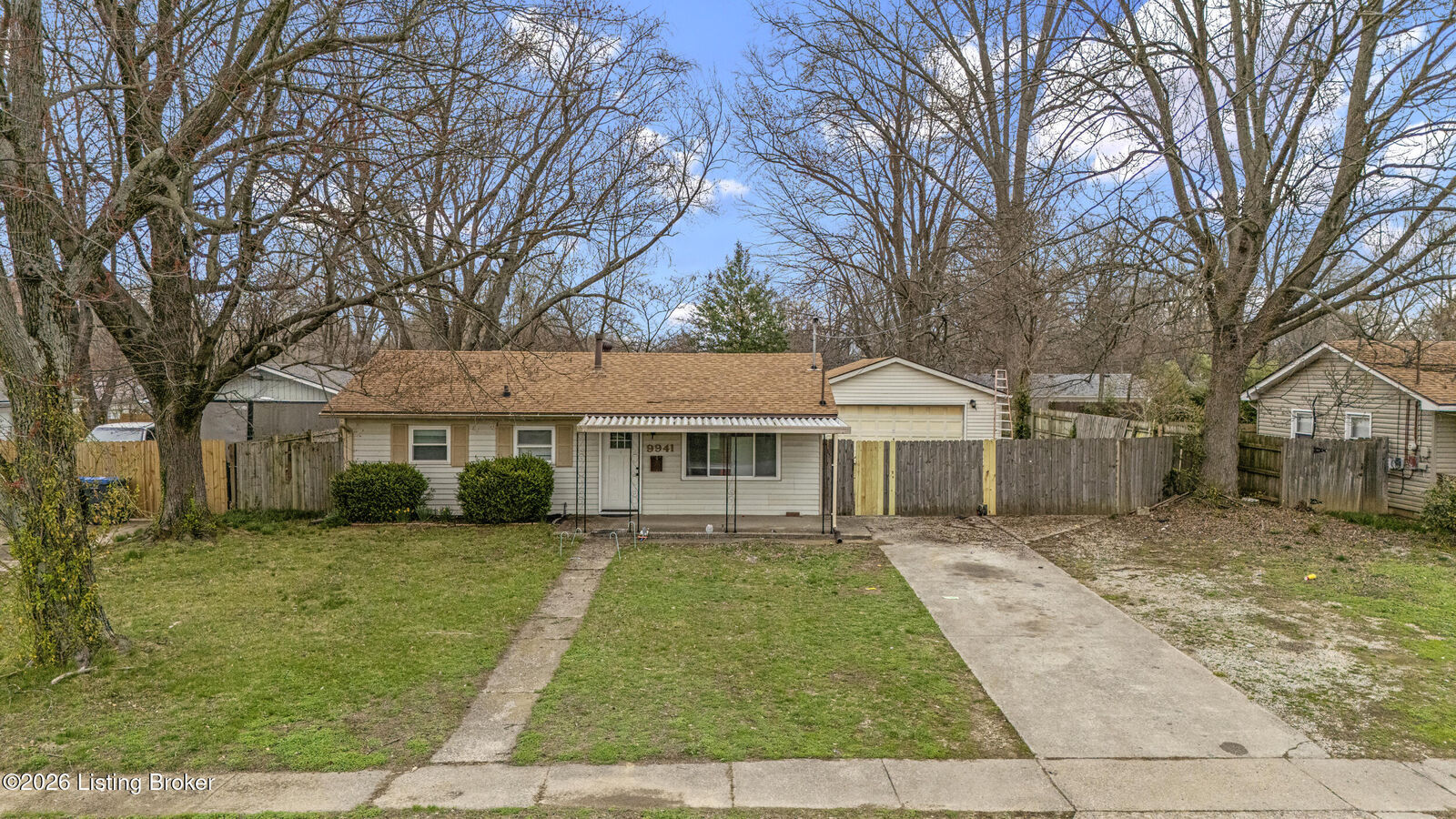 Property Photo:  9941 Appollo Ct  KY 40272 