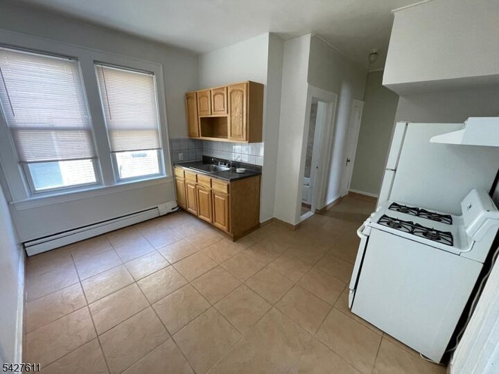 Property Photo:  1425 Lexington Pl  NJ 07208 