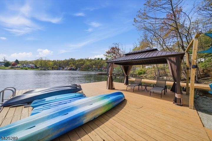 Property Photo: 11 Deane Rd NJ 07843